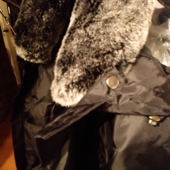 New Danier coat... Military style, XL - Picture 6 of 16